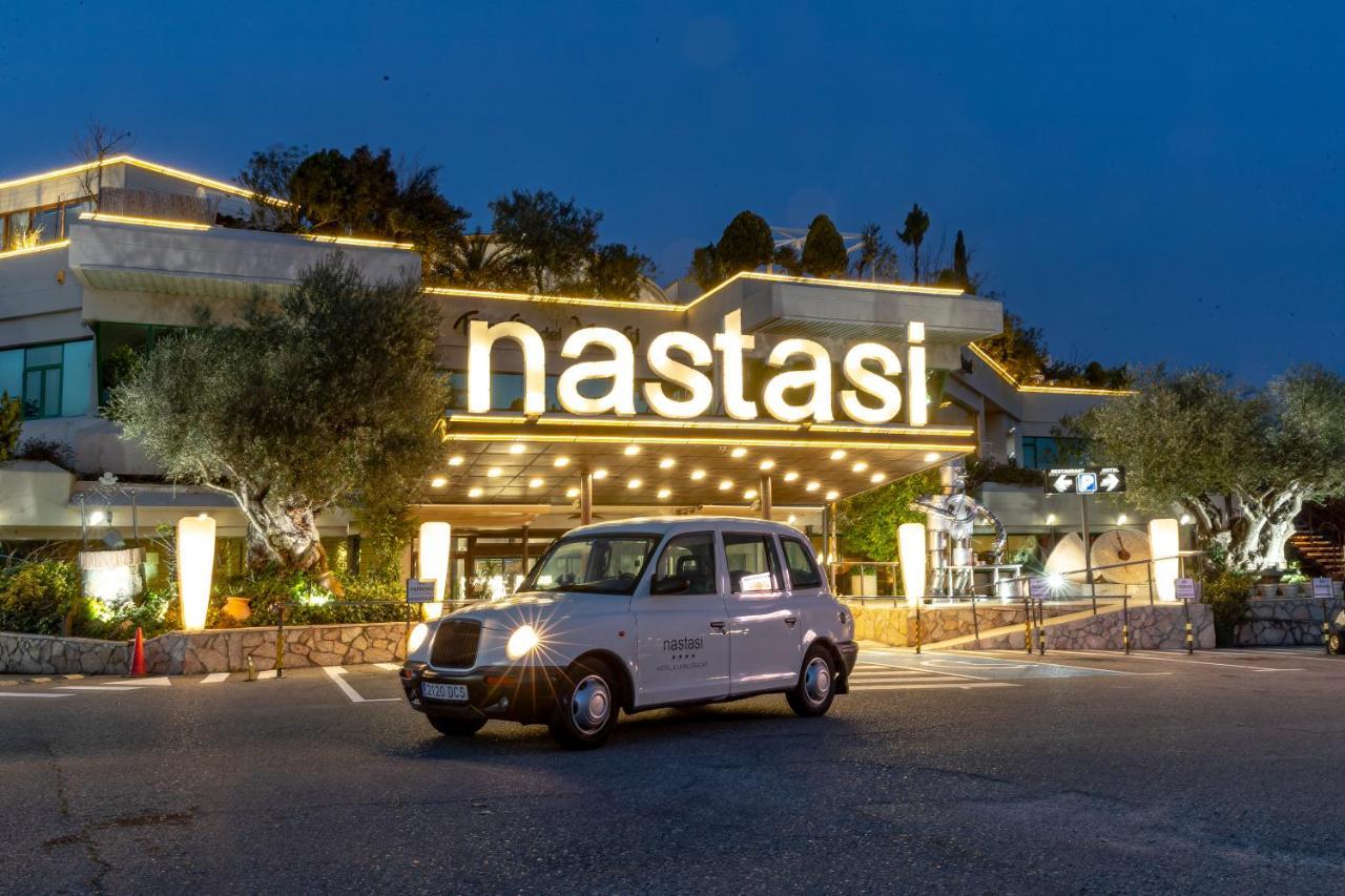 Nastasi Hotel & Spa Льєйда Екстер'єр фото