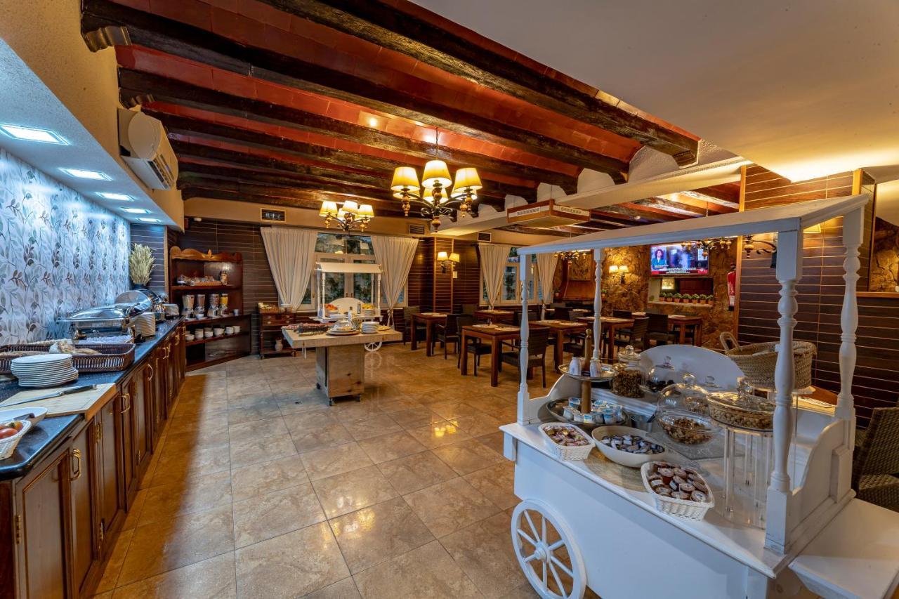 Nastasi Hotel & Spa Льєйда Екстер'єр фото